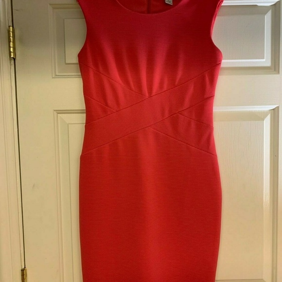 Liz Claiborne Dresses & Skirts - Liz Claiborne Sleeveless Pencil Dress - Coral